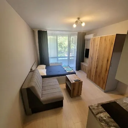 아파트 Little Cozy Flat 소피아